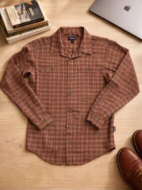 Patagonia Men’s Small Organic Cotton Button-Up Olive Green/Purple/Orange Plaid